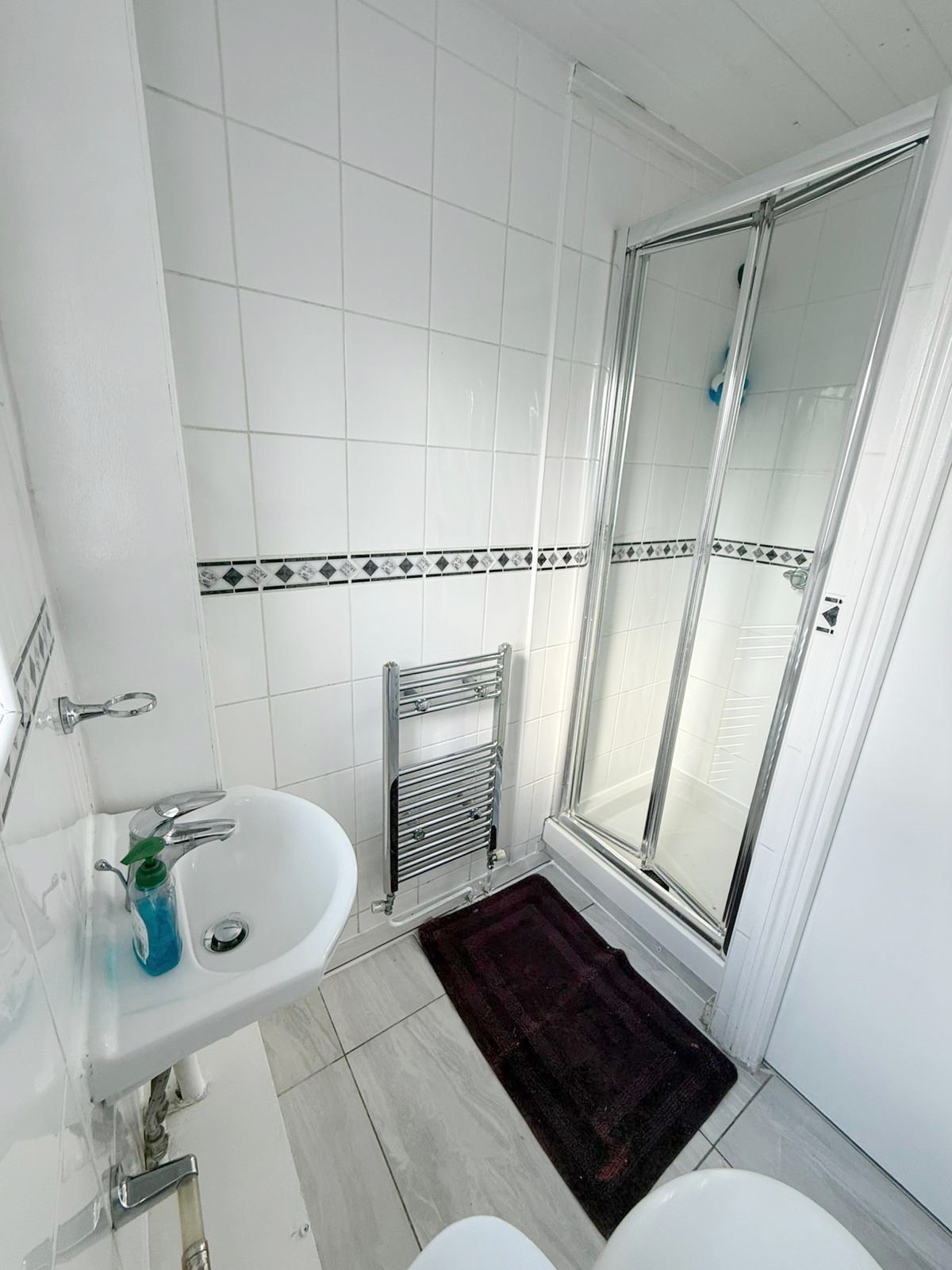 Spacious Double Room in Stratford 